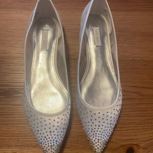 White sequined Nine West shoes size 9